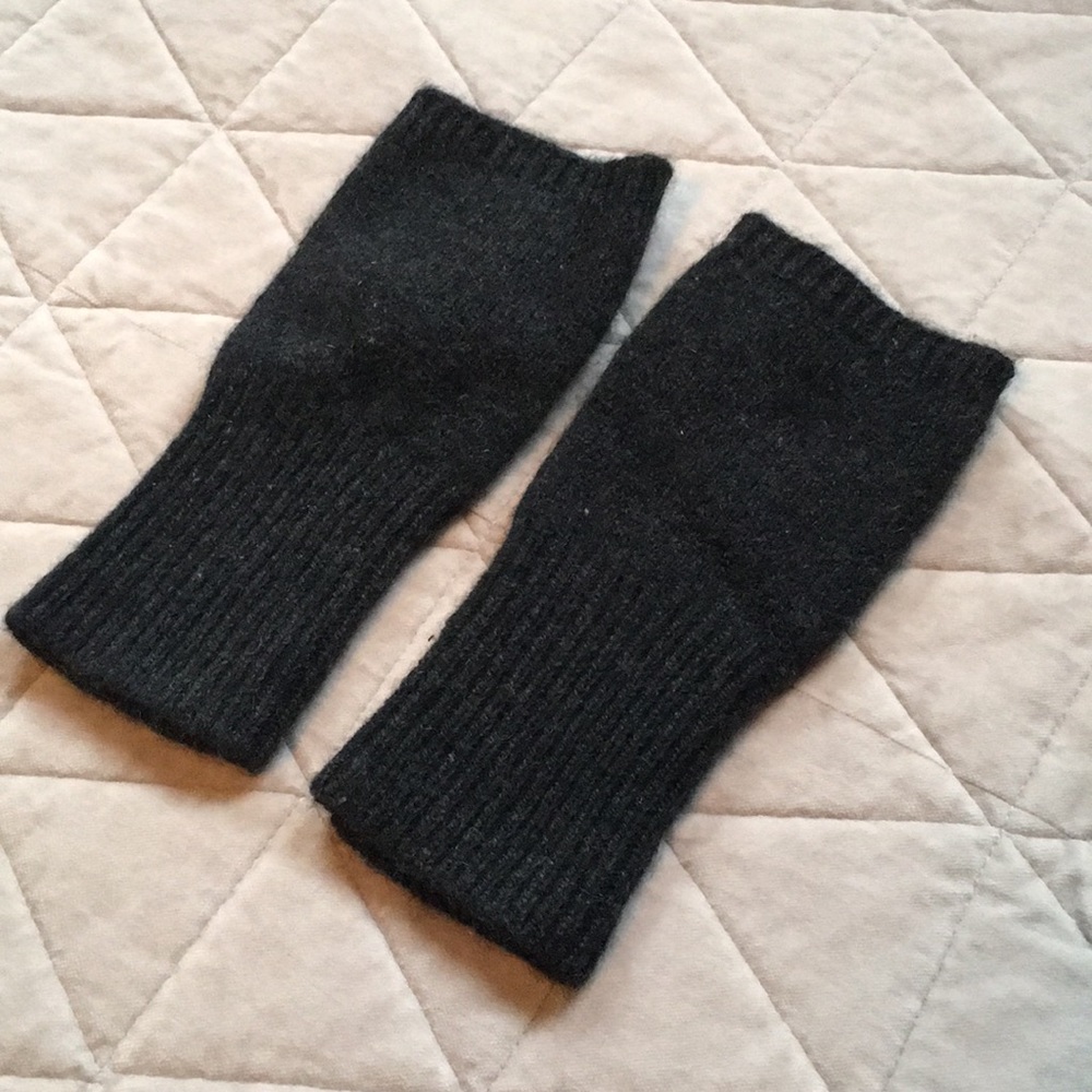 Cashmere Gloves - image 2